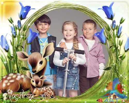 Детская рамочка ради фотошопа почти ласковыми оленями равно голубыми цветами Детская рамочка с целью фотошопа из ласковыми оленями равным образом голубыми цветами