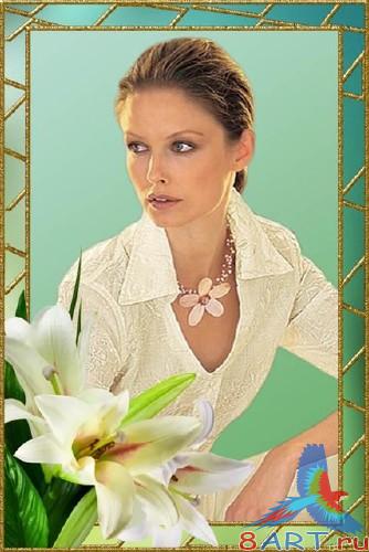 Золотая рамка ради фото начиная с лилиями Золотая рамка ради фото начиная с лилиями